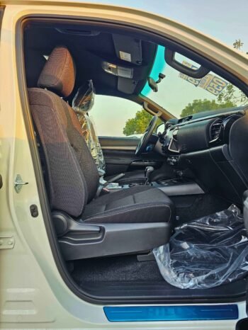 TOYOTA HILUX Image 7
