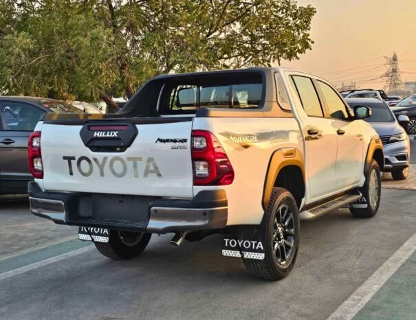 TOYOTA HILUX ADVENTURE 2025 PETROL V6 4.0L A/T