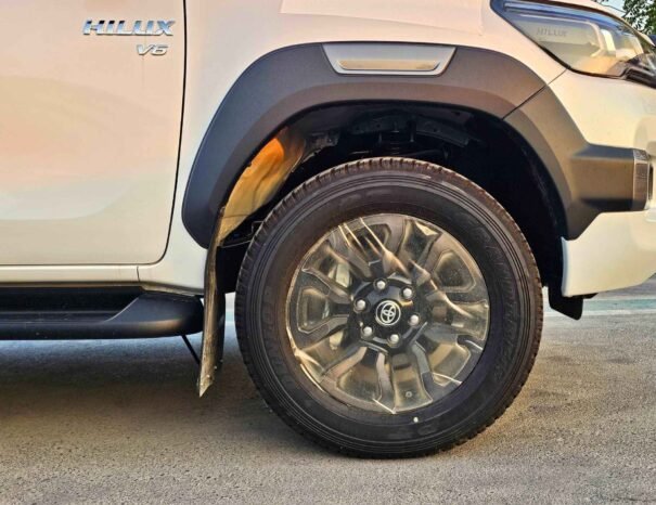 TOYOTA HILUX ADVENTURE 2025 PETROL V6 4.0L A/T