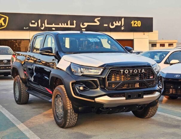 تويوتا هايلكس جي آر سبورت 2025 بنزين V6 سعة 4.0 لتر ناقل حركة أوتوماتيكي