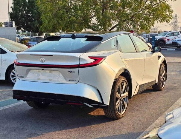 TOYOTA BZ5 630 MAX ELECTRIC WITH CHARGER 2025