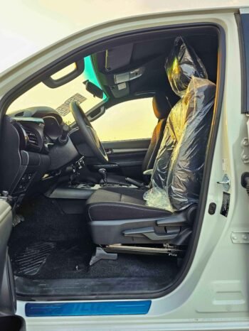 TOYOTA HILUX Image 8