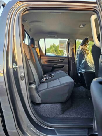 TOYOTA HILUX Image 4