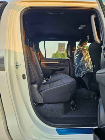 TOYOTA HILUX Image 5