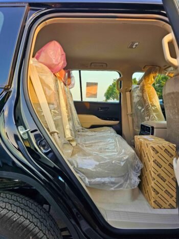 TOYOTA LANDCRUISER Image 6