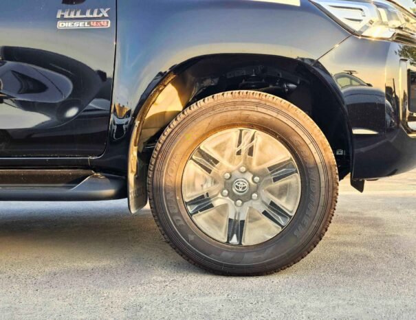 TOYOTA HILUX SR5 WIDE BODY 2025 DIESEL V4 2.4L A/T
