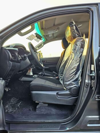 TOYOTA HILUX Image 7