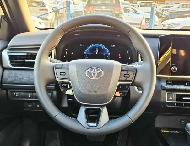 TOYOTA CAMRY LE 2025 PETROL 7''DVD V4 2.5L A/T