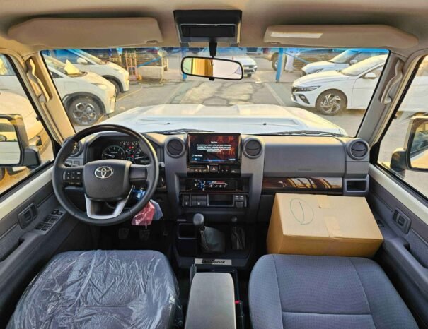 TOYOTA LANDCRUISER HARD-TOP Image 5
