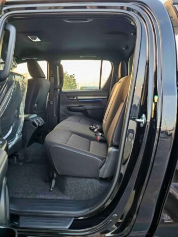 TOYOTA HILUX Image 5