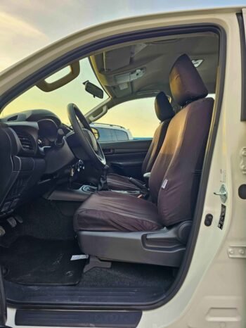 TOYOTA HILUX Image 7