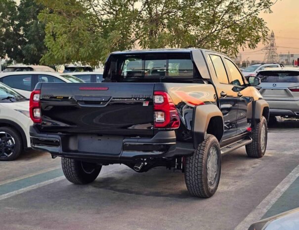 TOYOTA HILUX Image 10