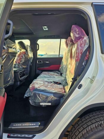 TOYOTA LANDCRUISER Image 11