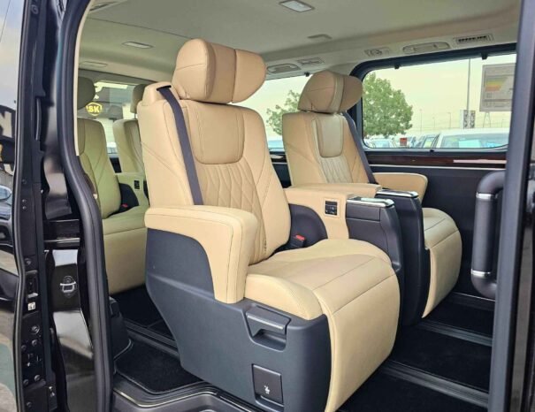 TOYOTA GRANVIA Image 8