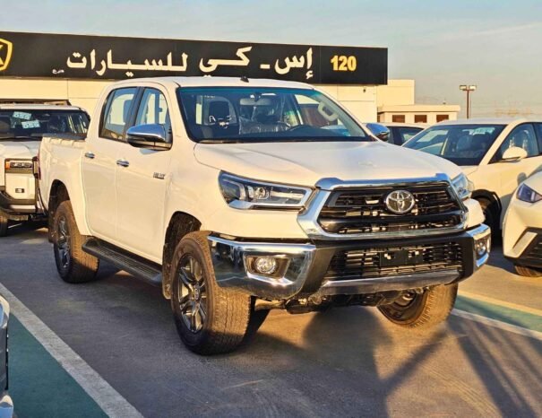 TOYOTA HILUX Image 12