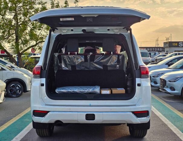 TOYOTA LANDCRUISER Image 18