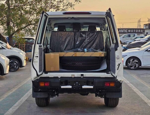 TOYOTA LANDCRUISER HARD-TOP Image 12