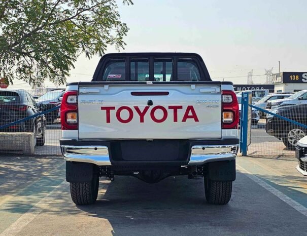 TOYOTA HILUX Image 13