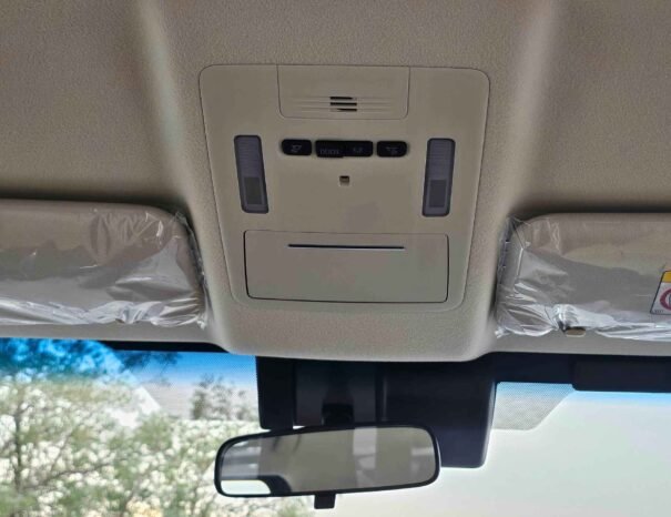 TOYOTA GRANVIA Image 3