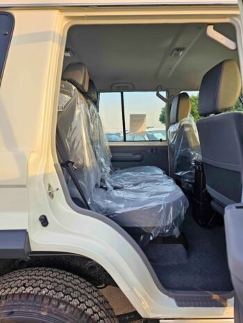 TOYOTA LANDCRUISER HARD-TOP Image 6