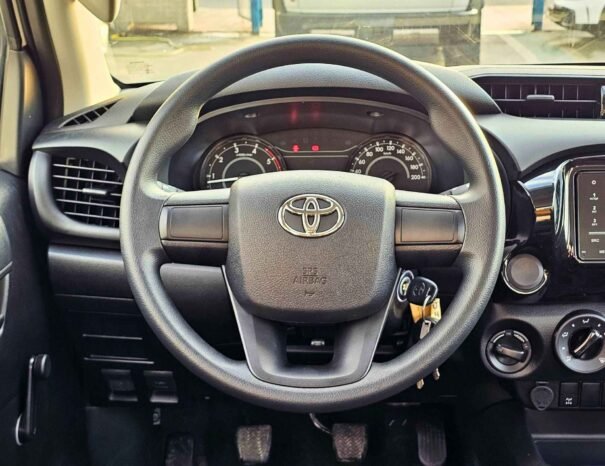 TOYOTA HILUX Image 14