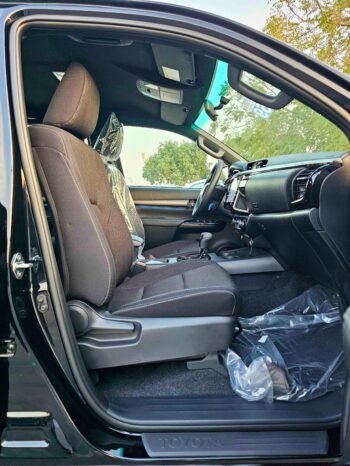 TOYOTA HILUX Image 6