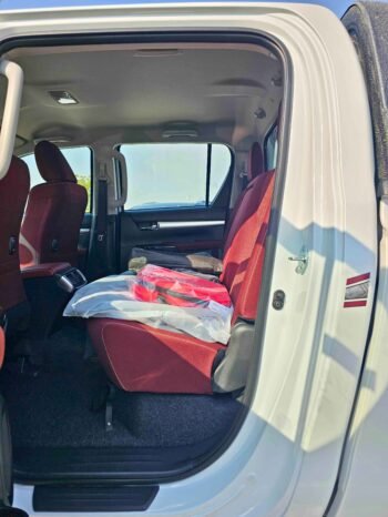 TOYOTA HILUX Image 7