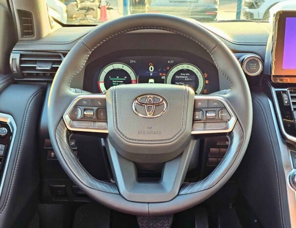 TOYOTA LANDCRUISER Image 7