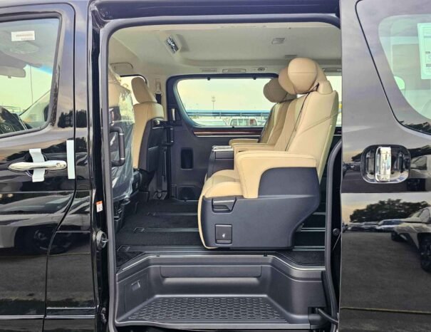 TOYOTA GRANVIA Image 5
