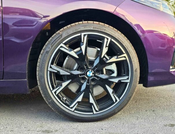 BMW 225L Image 8