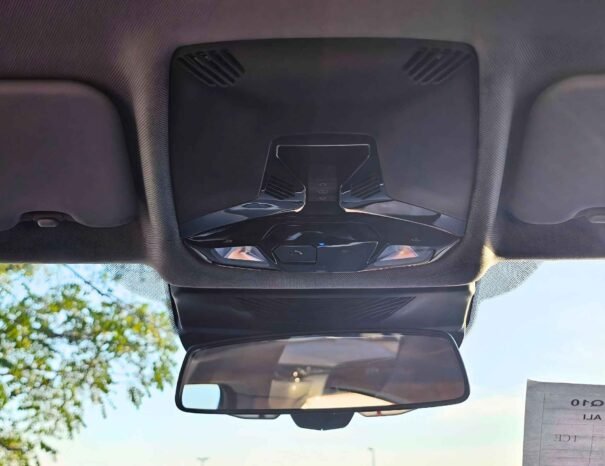 BMW 225L Image 14