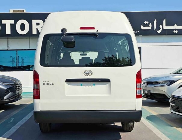 TOYOTA HIACE Image 5