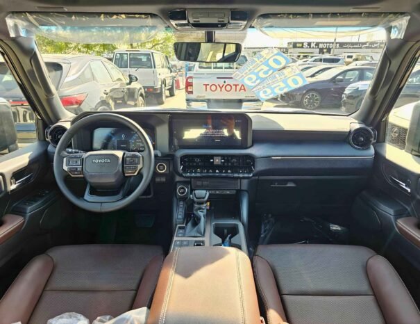TOYOTA PRADO Image 6