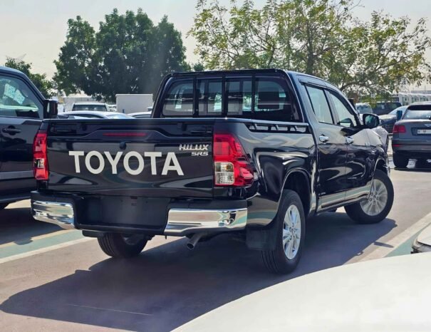 TOYOTA HILUX Image 10