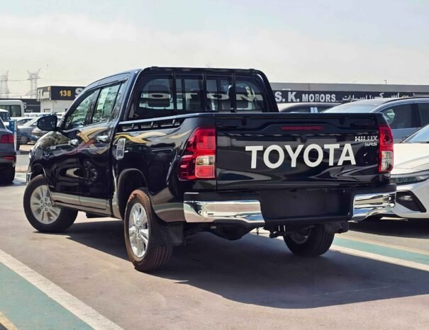 TOYOTA HILUX Image 9