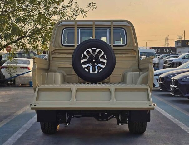TOYOTA LAND CRUISER PICKUP Image 17