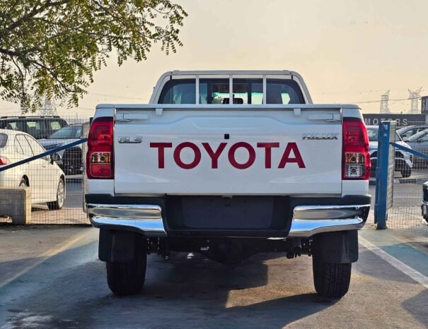 TOYOTA HILUX Image 9