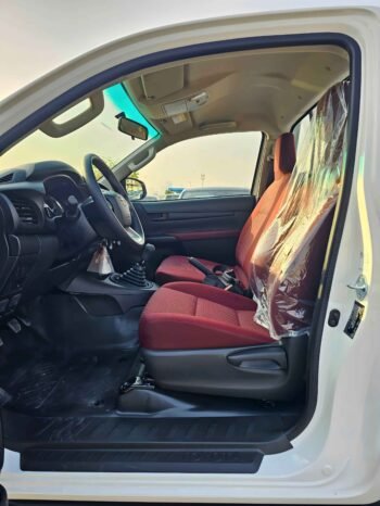 TOYOTA HILUX Image 5