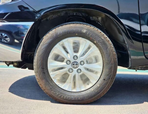 TOYOTA HILUX Image 8