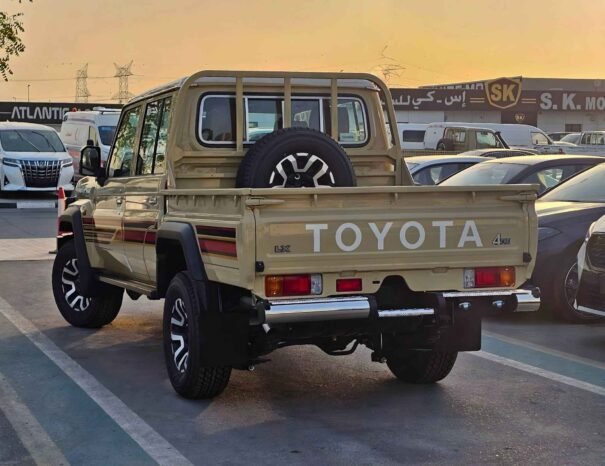 TOYOTA LAND CRUISER PICKUP Image 16