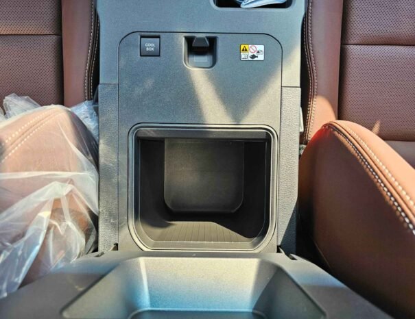 TOYOTA PRADO Image 3