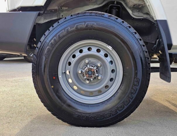 TOYOTA LANDCRUISER HARD-TOP Image 8