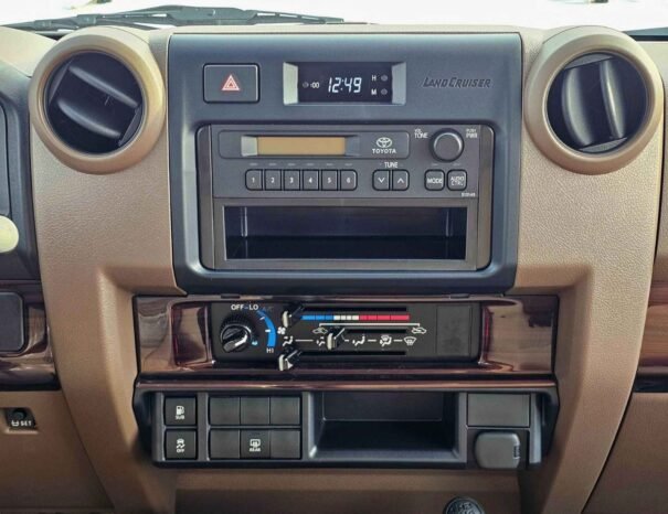 TOYOTA LANDCRUISER HARD-TOP Image 4