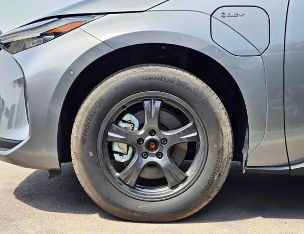 TOYOTA bZ4X Image 12