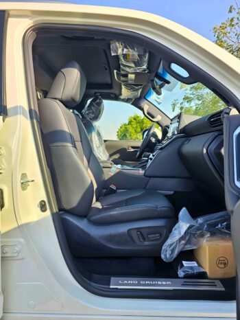 TOYOTA LANDCRUISER Image 10