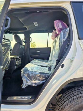 TOYOTA LANDCRUISER Image 2