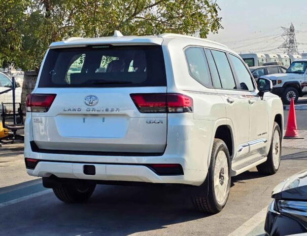 TOYOTA LANDCRUISER Image 15