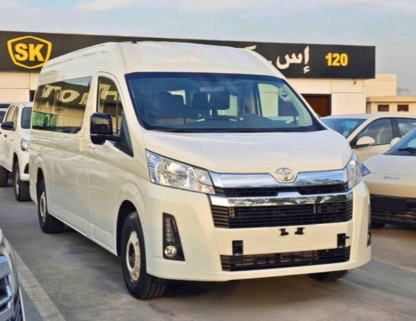 TOYOTA HIACE Image 14