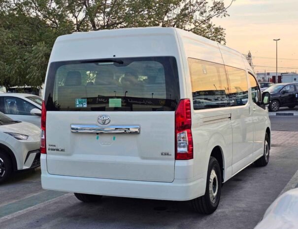 TOYOTA HIACE Image 12