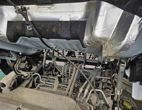 MITSUBISHI FUSO Image 11